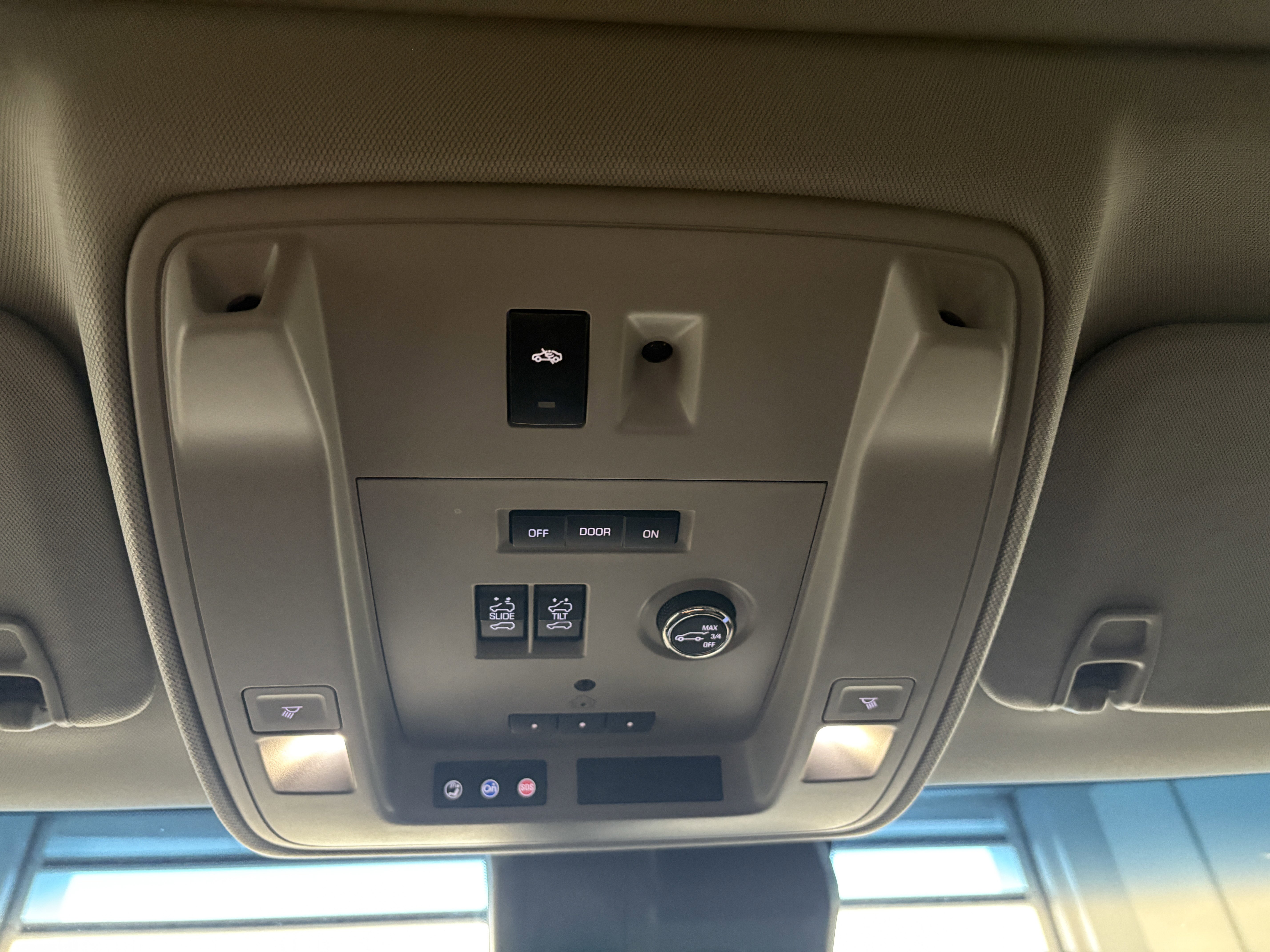 Used 2017 Cadillac Escalade Luxury image 18