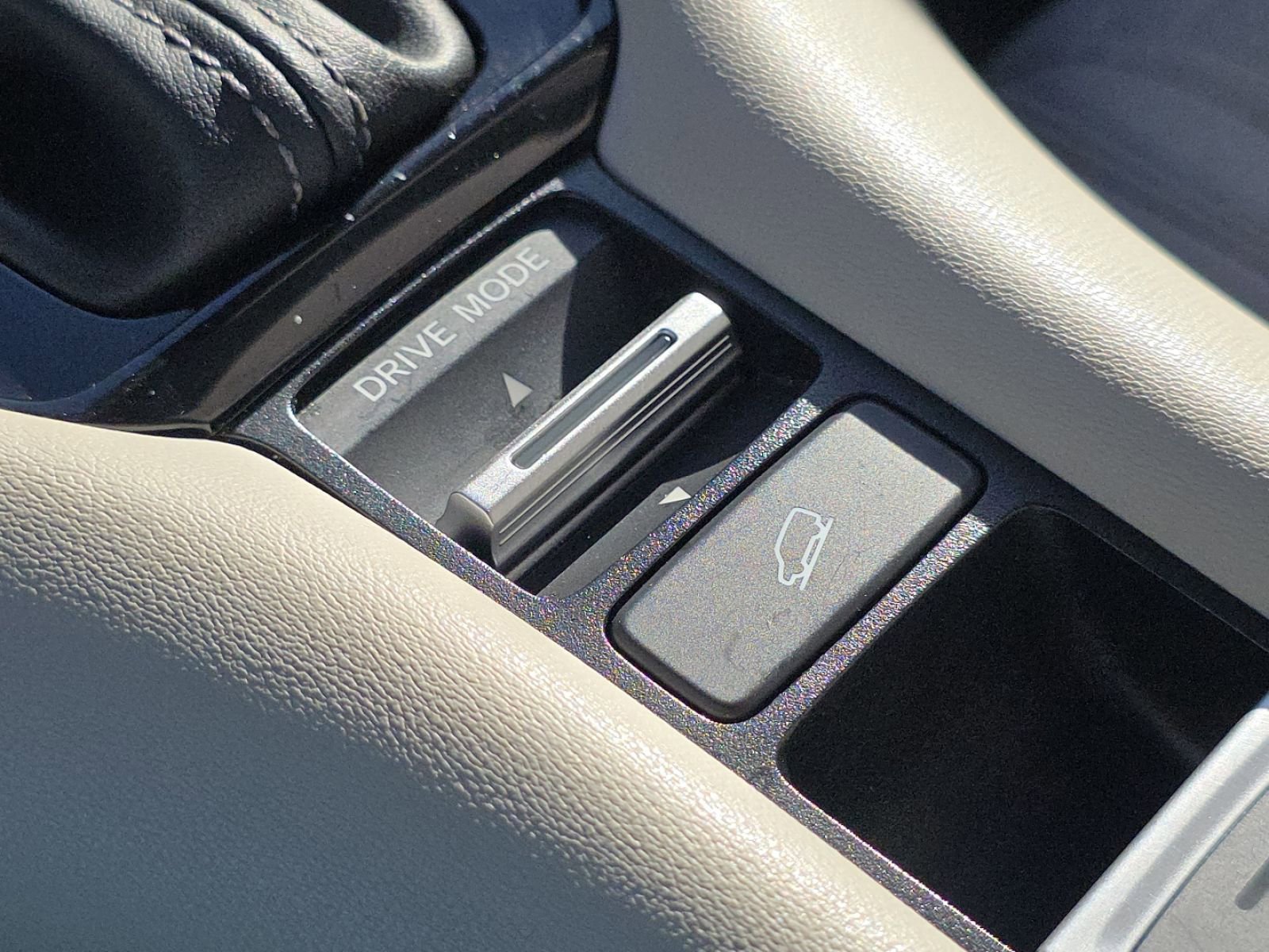 Certified 2023 Honda HR-V LX image 8