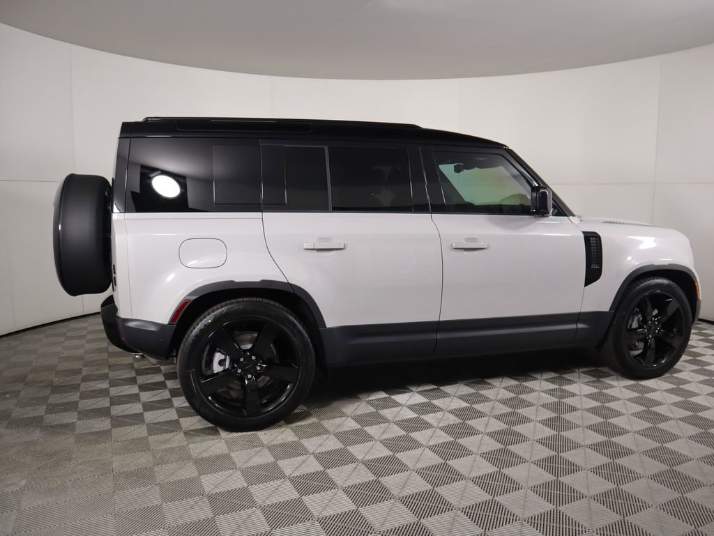 New 2026 Land Rover Defender 110 S image 4