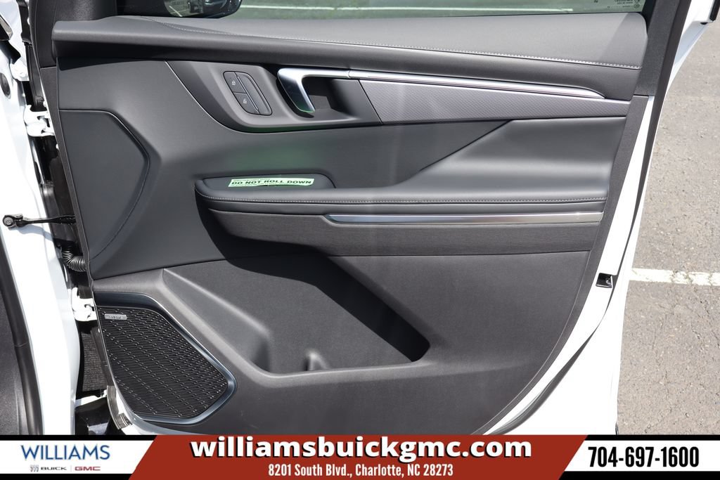 New 2026 Buick Enclave Sport Touring w/ Power Package FWD image 27