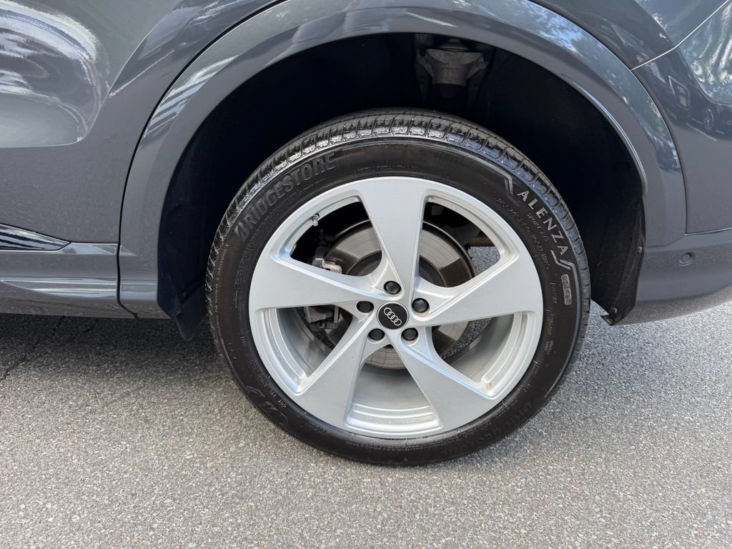 Used 2025 Audi Q5 Premium w/ Premium Plus AWD/4WD image 11