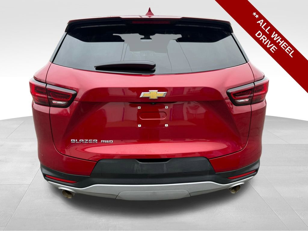Used 2023 Chevrolet Blazer LT w/ Driver Confidence Package image 4