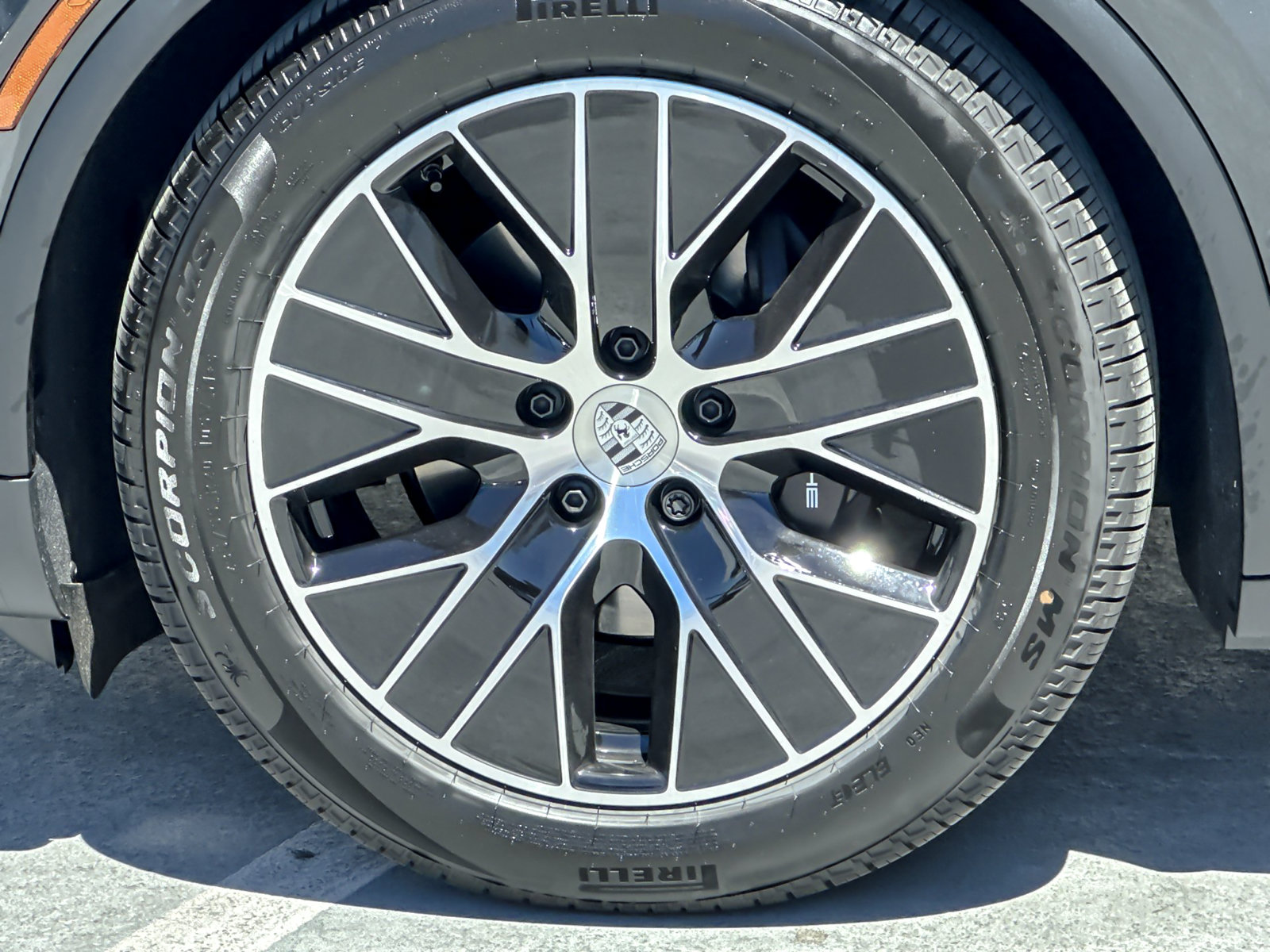 New 2026 Porsche Macan 4 Electric AWD/4WD image 24