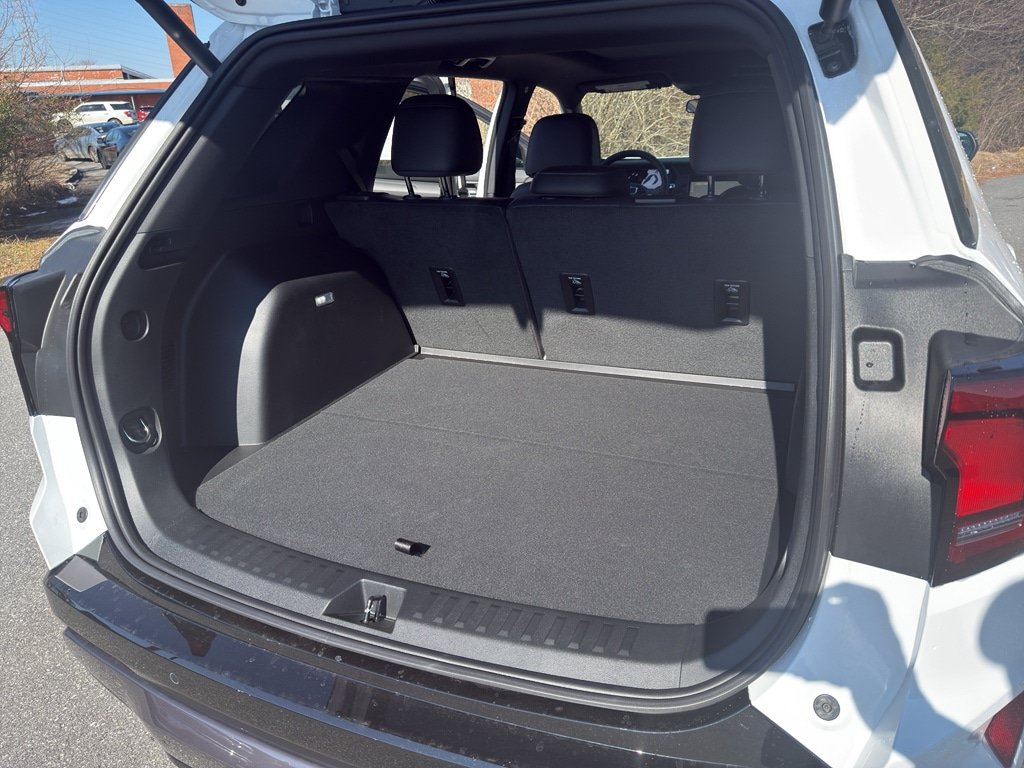 New 2026 GMC Terrain AT4 w/ Convenience Package III AWD/4WD image 21