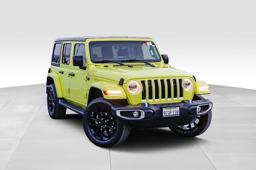 Used 2023 Jeep Wrangler Unlimited Sahara AWD/4WD image 2