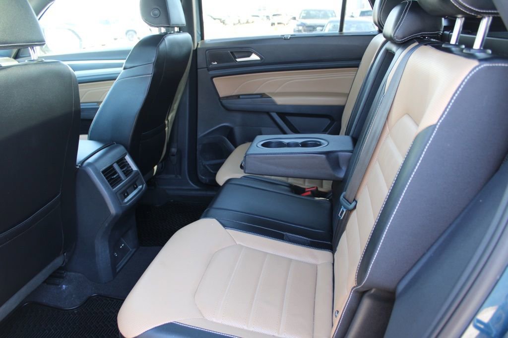 Used 2022 Volkswagen Atlas Cross Sport SEL Premium R-Line image 27