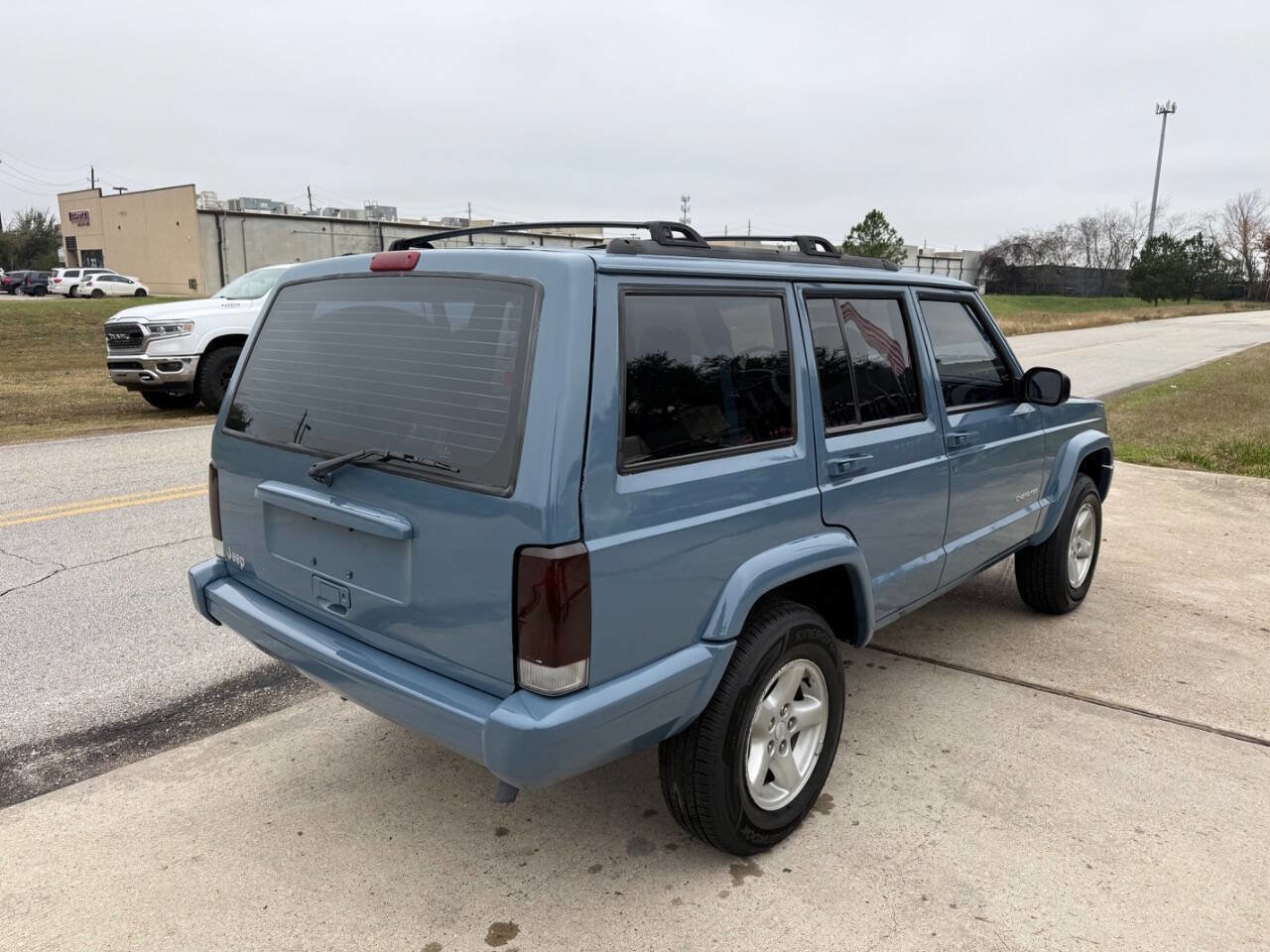 Used 1999 Jeep Cherokee SE image 8