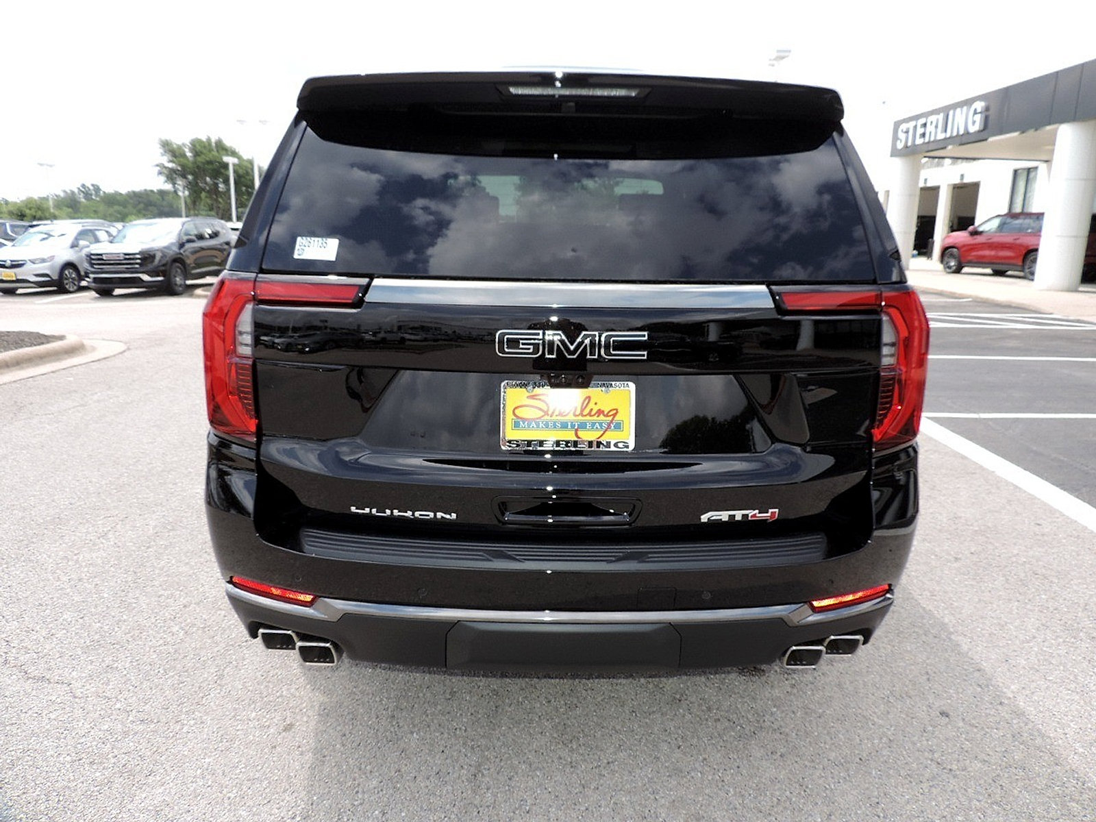 New 2026 GMC Yukon AT4 w/ AT4 Premium Plus Package AWD/4WD image 6