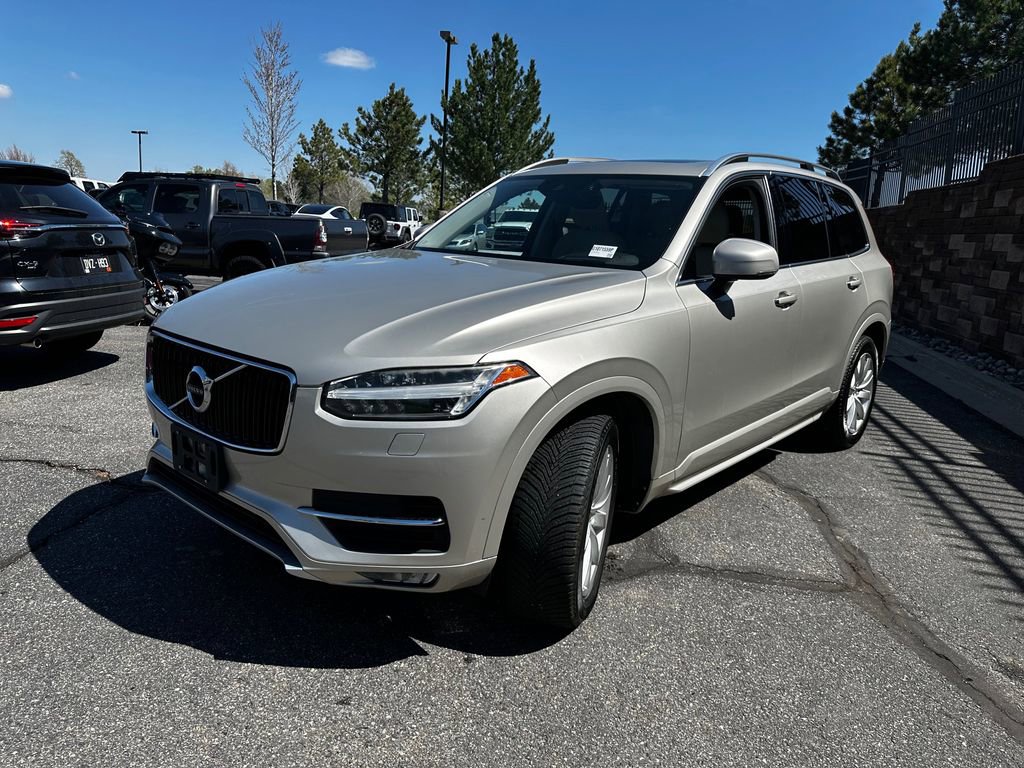 Used 2016 Volvo XC90 T6 Momentum w/ Momentum Plus Package image 4