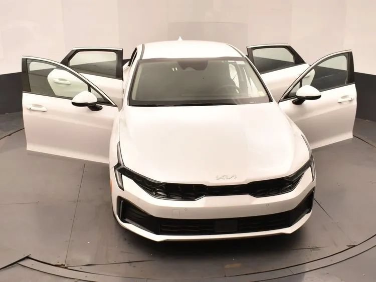 Used 2025 Kia K5 LXS FWD image 10