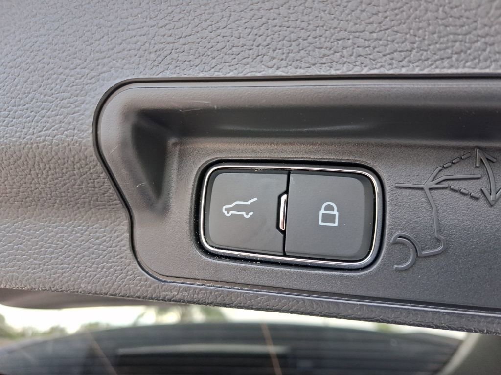 Used 2025 Ford Explorer ST w/ Sun And Sound Package image 14