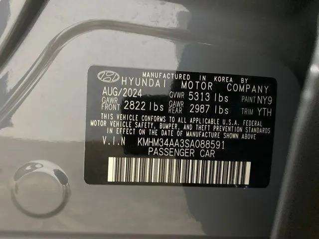 Used 2025 Hyundai Ioniq 6 SEL RWD image 90