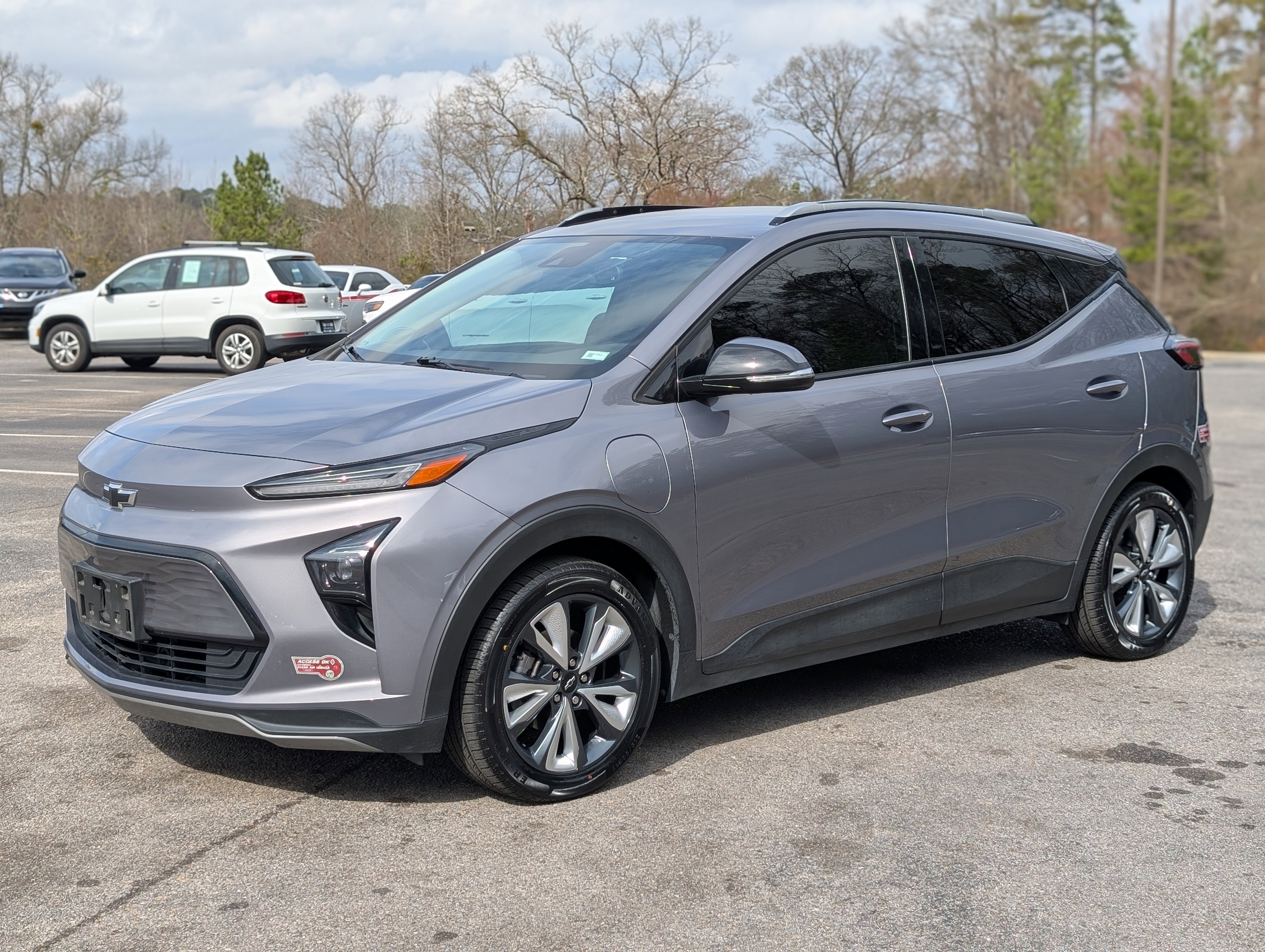 Used 2023 Chevrolet Bolt EUV LT w/ Convenience Package FWD image 5