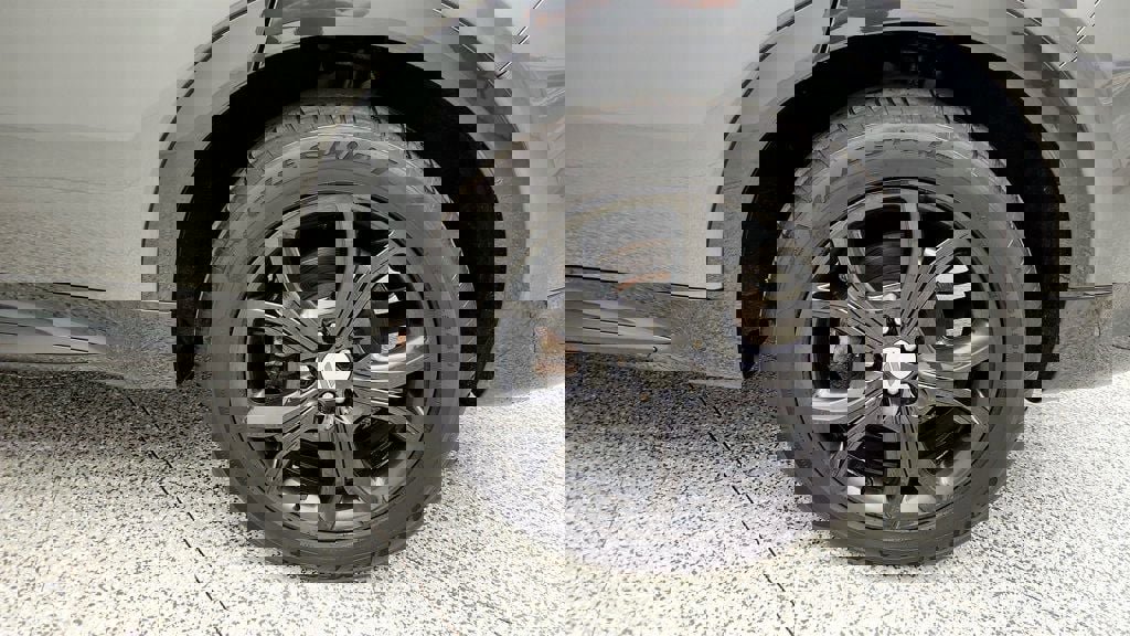 Used 2024 Dodge Hornet R/T Plus w/ R/T Blacktop Package AWD/4WD image 9