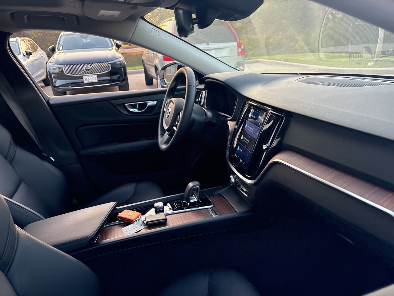 Used 2025 Volvo S60 B5 Plus image 13