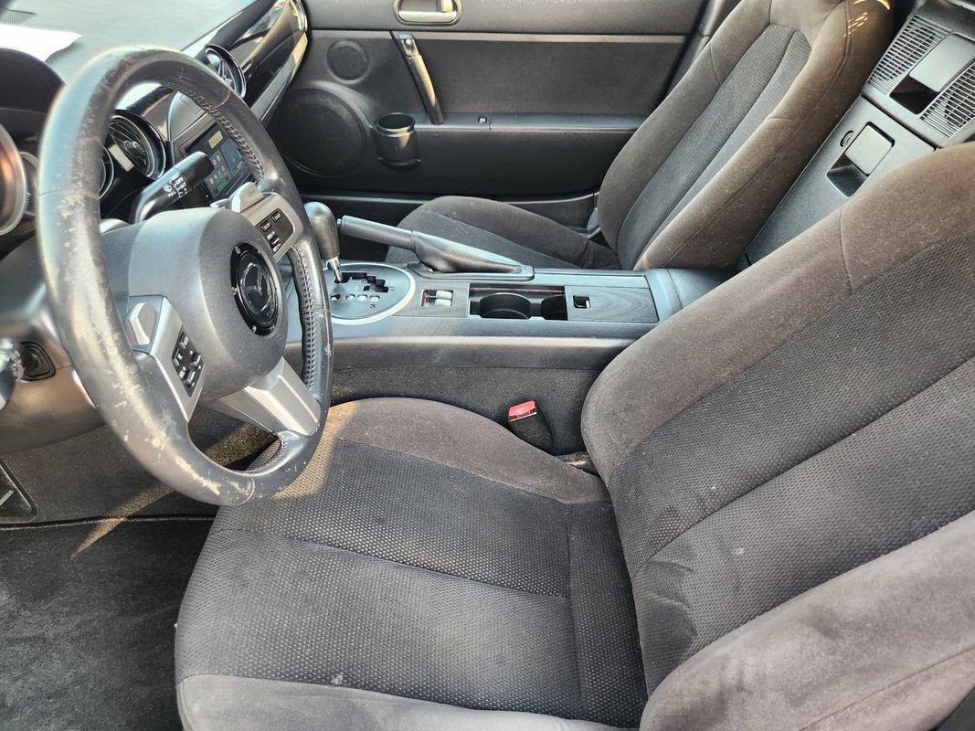 Used 2008 MAZDA MX-5 Miata Sport RWD image 15