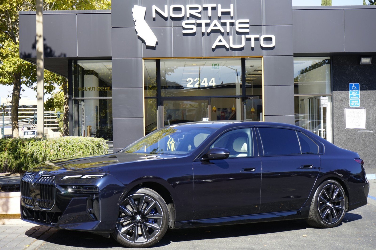 Used 2024 BMW 740i w/ Premium Package 2