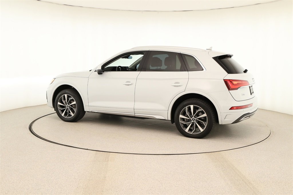 Used 2021 Audi Q5 2.0T Premium w/ Convenience Package image 3