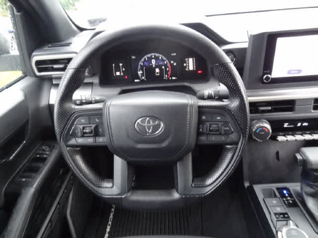 Used 2025 Toyota Tacoma SR5 AWD/4WD image 12