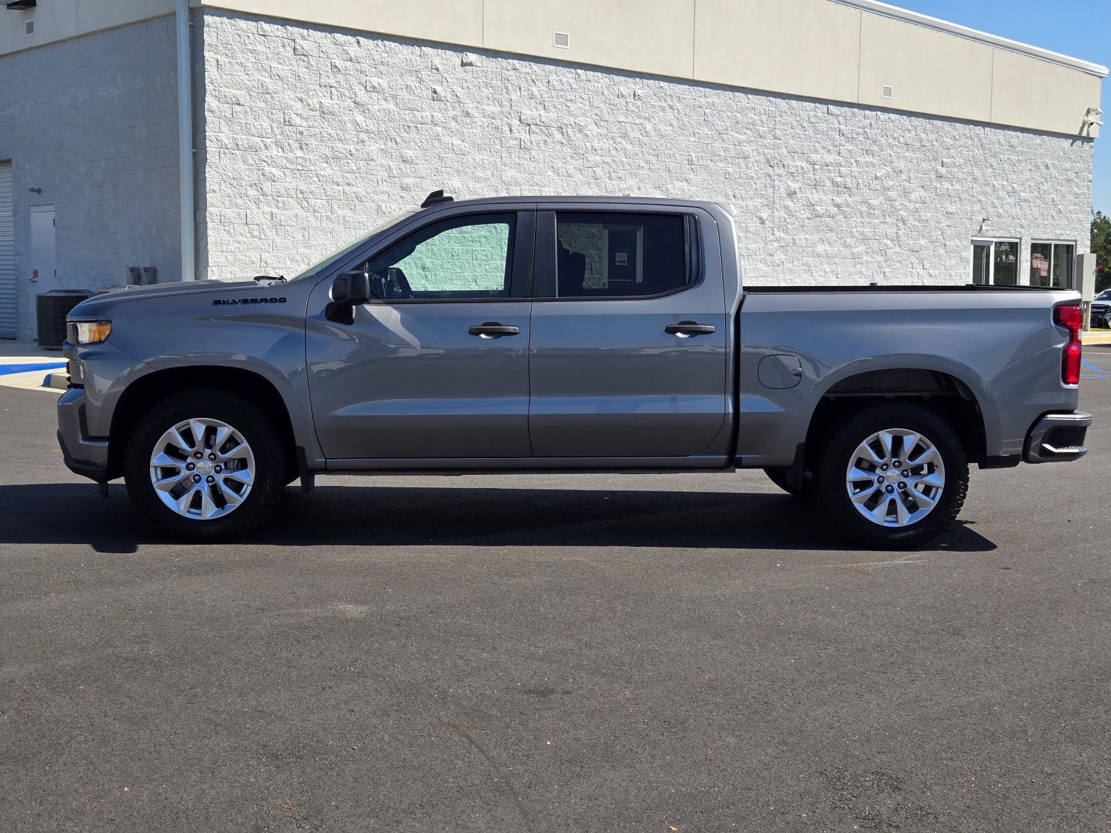 Used 2021 Chevrolet Silverado 1500 Custom w/ LPO, Dark Essentials Package RWD image 13