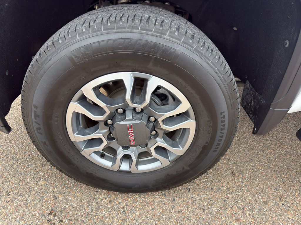 Used 2022 GMC Sierra 3500 SLE w/ SLE Value Package AWD/4WD image 19
