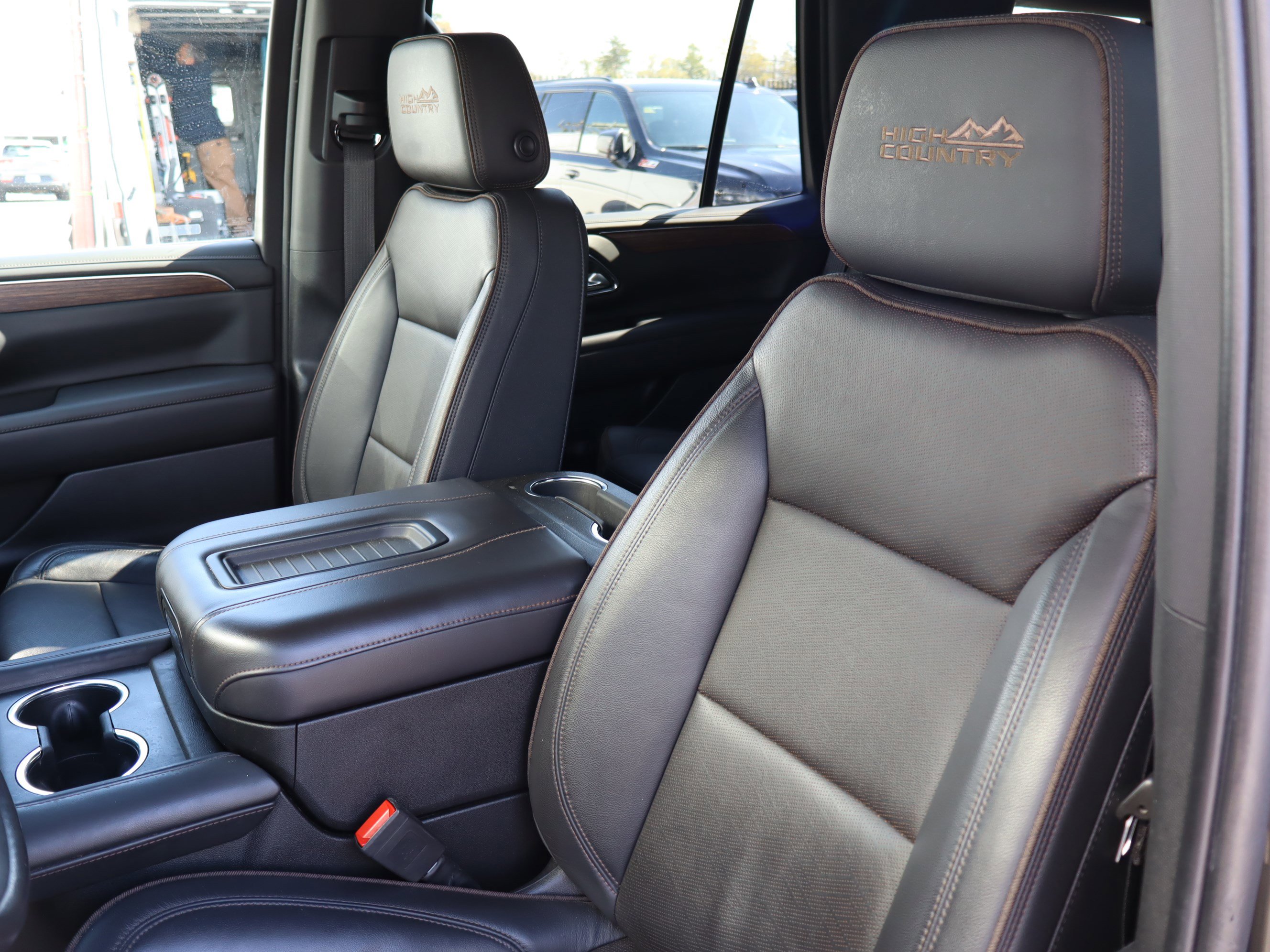 Used 2022 Chevrolet Tahoe High Country AWD/4WD image 21