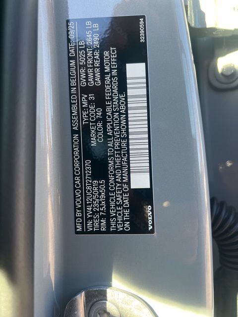 New 2026 Volvo XC40 B5 Plus w/ Protection Package Premier AWD/4WD image 32