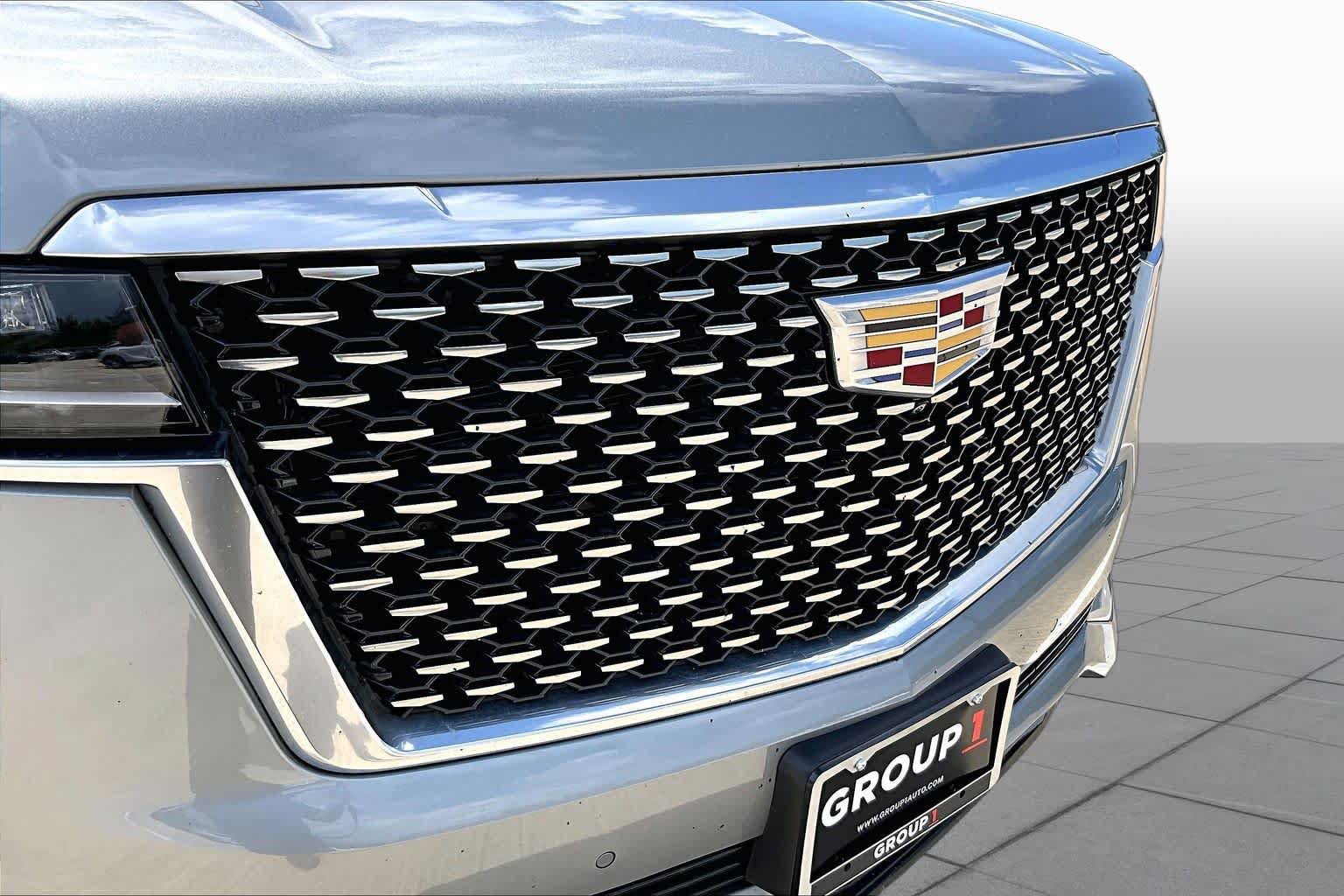 Used 2024 Cadillac Escalade Premium Luxury RWD image 28