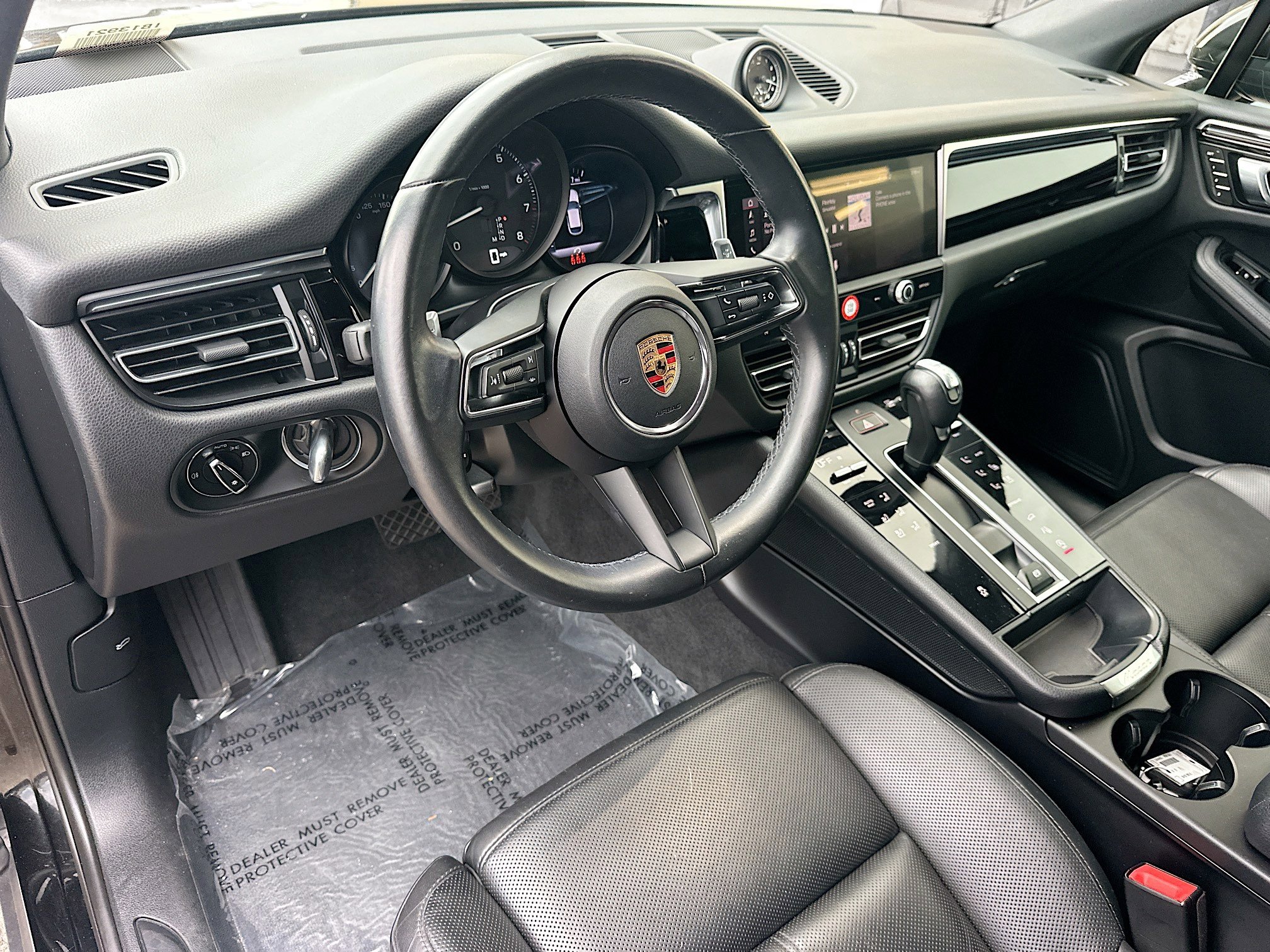 Used 2024 Porsche Macan image 9