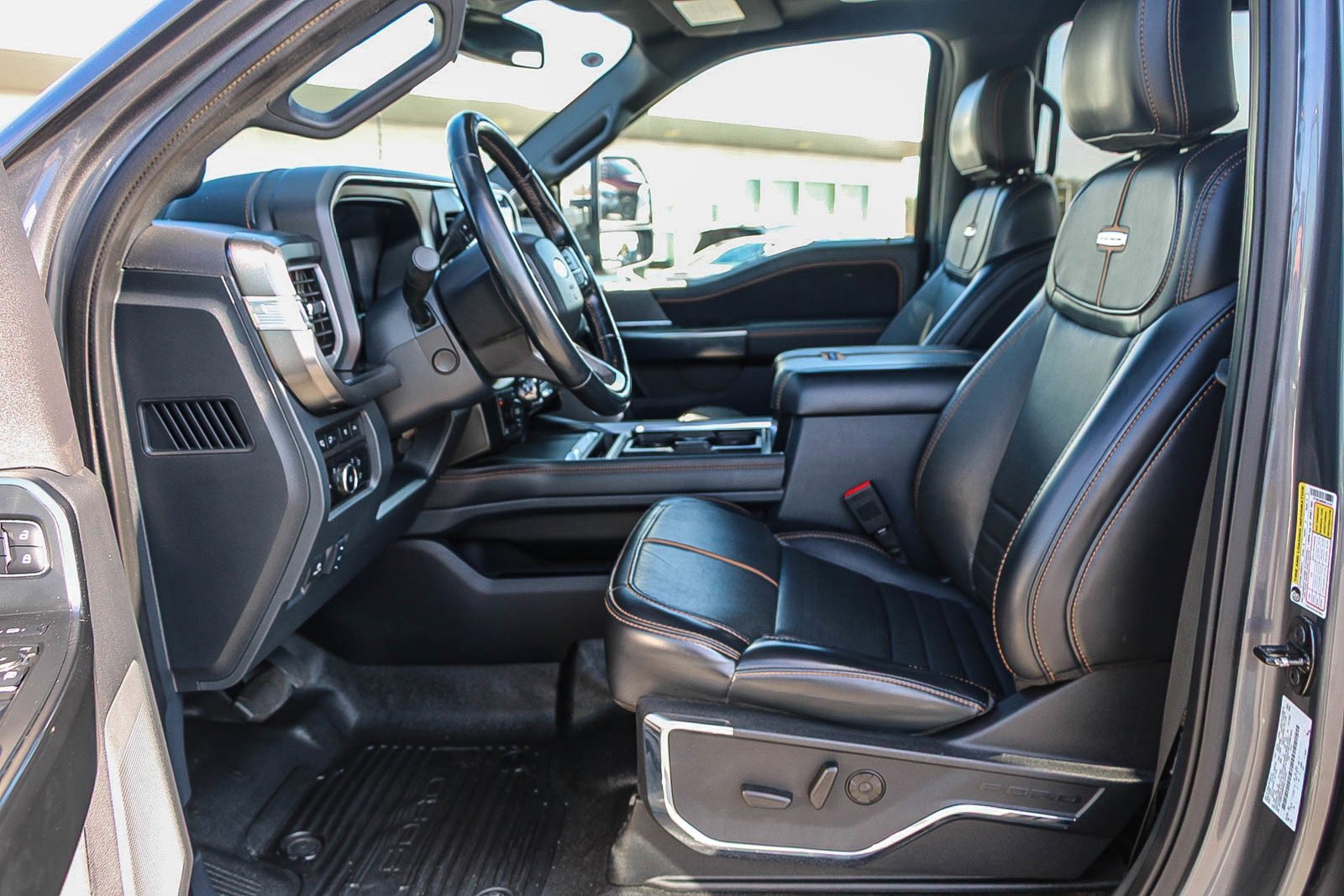 Used 2024 Ford F350 Platinum image 17