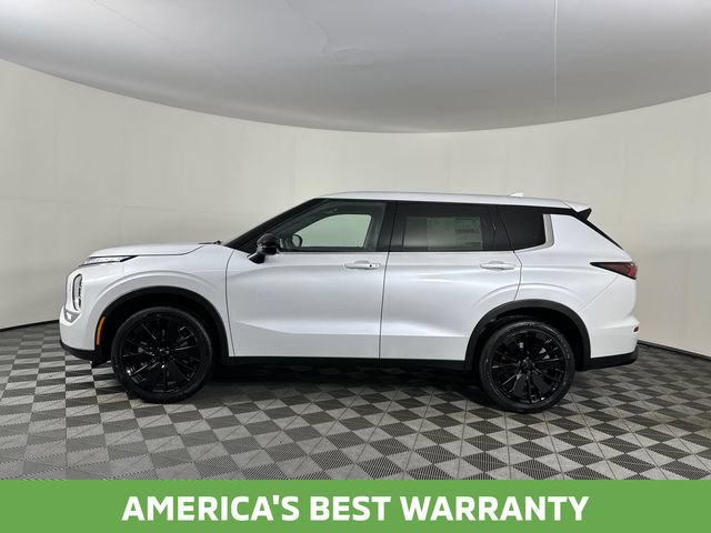 New 2026 Mitsubishi Outlander LE AWD/4WD image 3