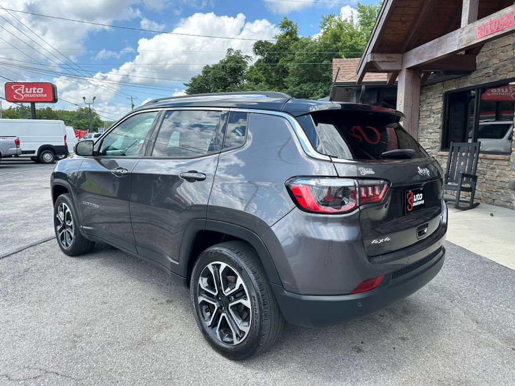 Used 2022 Jeep Compass Limited AWD/4WD image 3
