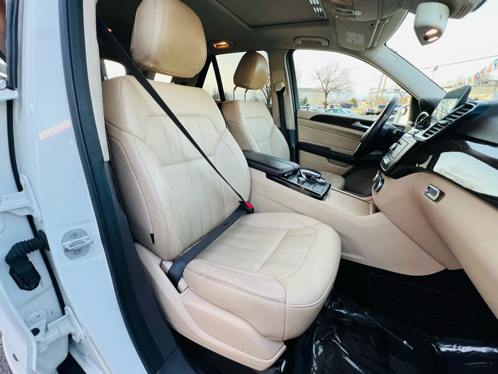 Used 2017 Mercedes-Benz GLE 350 4MATIC w/ Premium 1 Package image 12