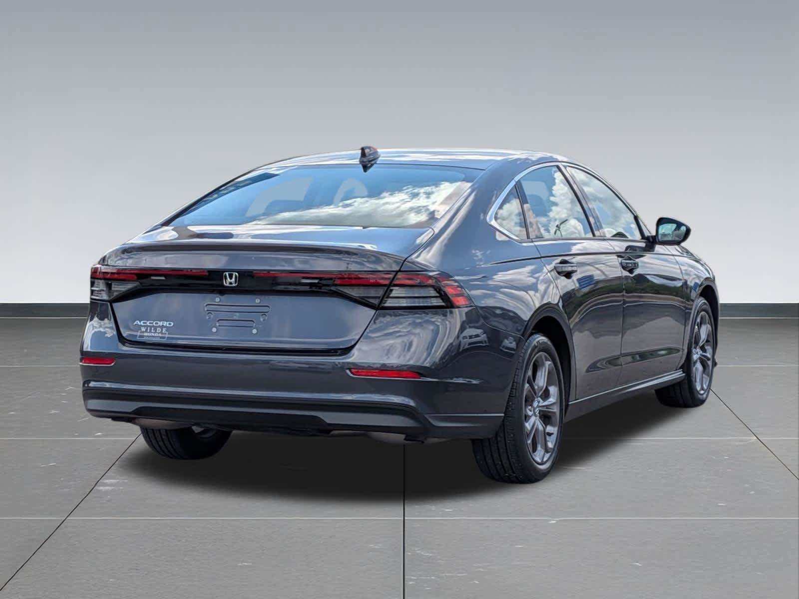 Certified 2023 Honda Accord EX image 6