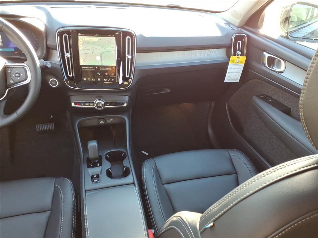 New 2026 Volvo XC40 B5 Core w/ Climate Package AWD/4WD image 10
