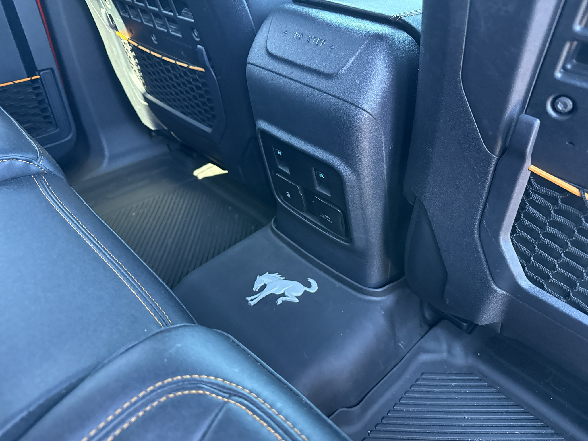 Used 2024 Ford Bronco Badlands AWD/4WD image 30