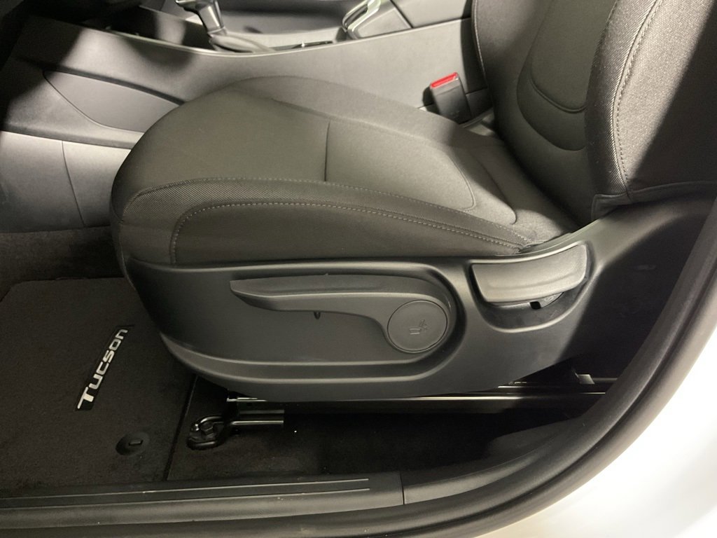 New 2026 Hyundai Tucson SE image 19