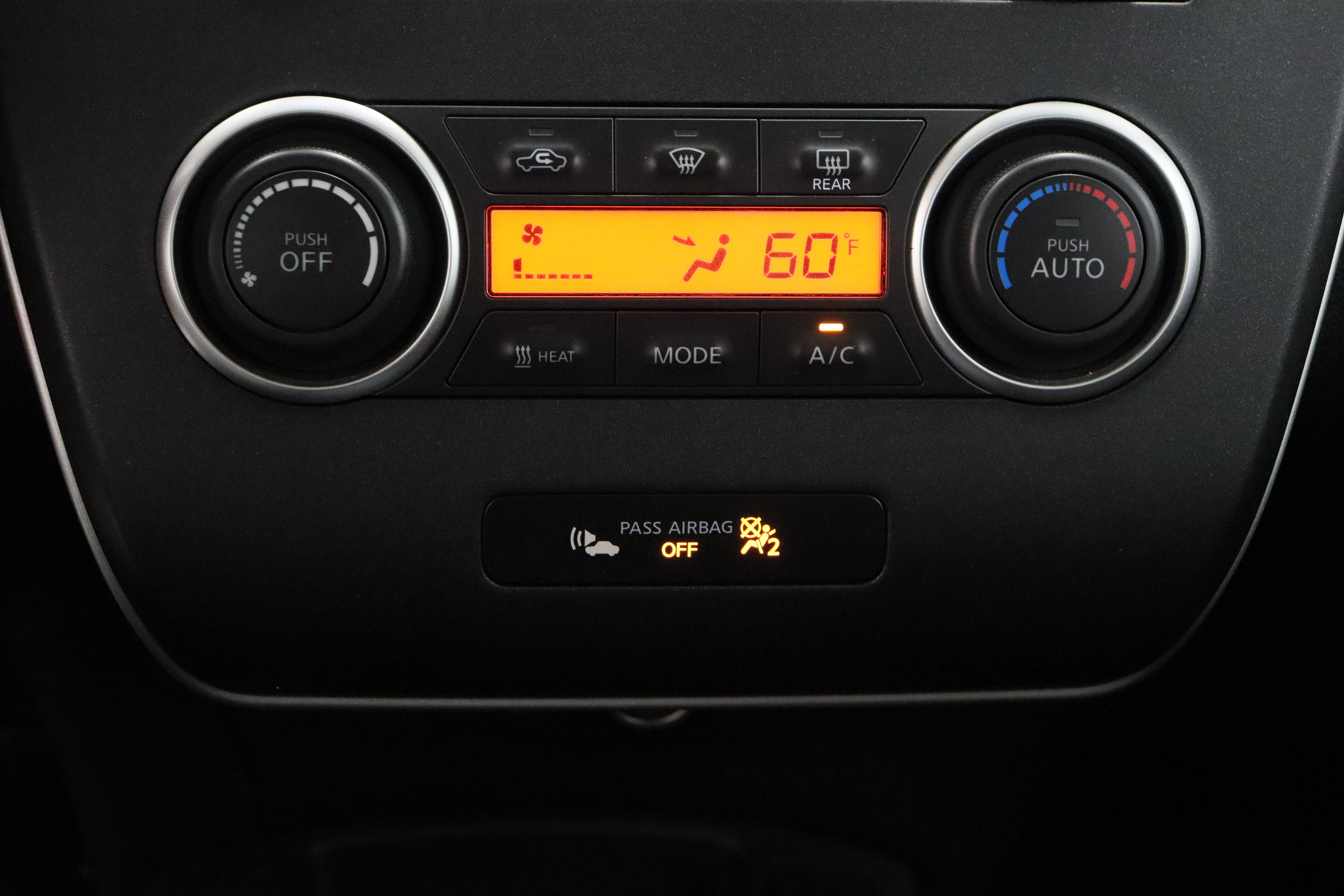 Used 2015 Nissan Leaf S w/ Charge Package FWD image 19