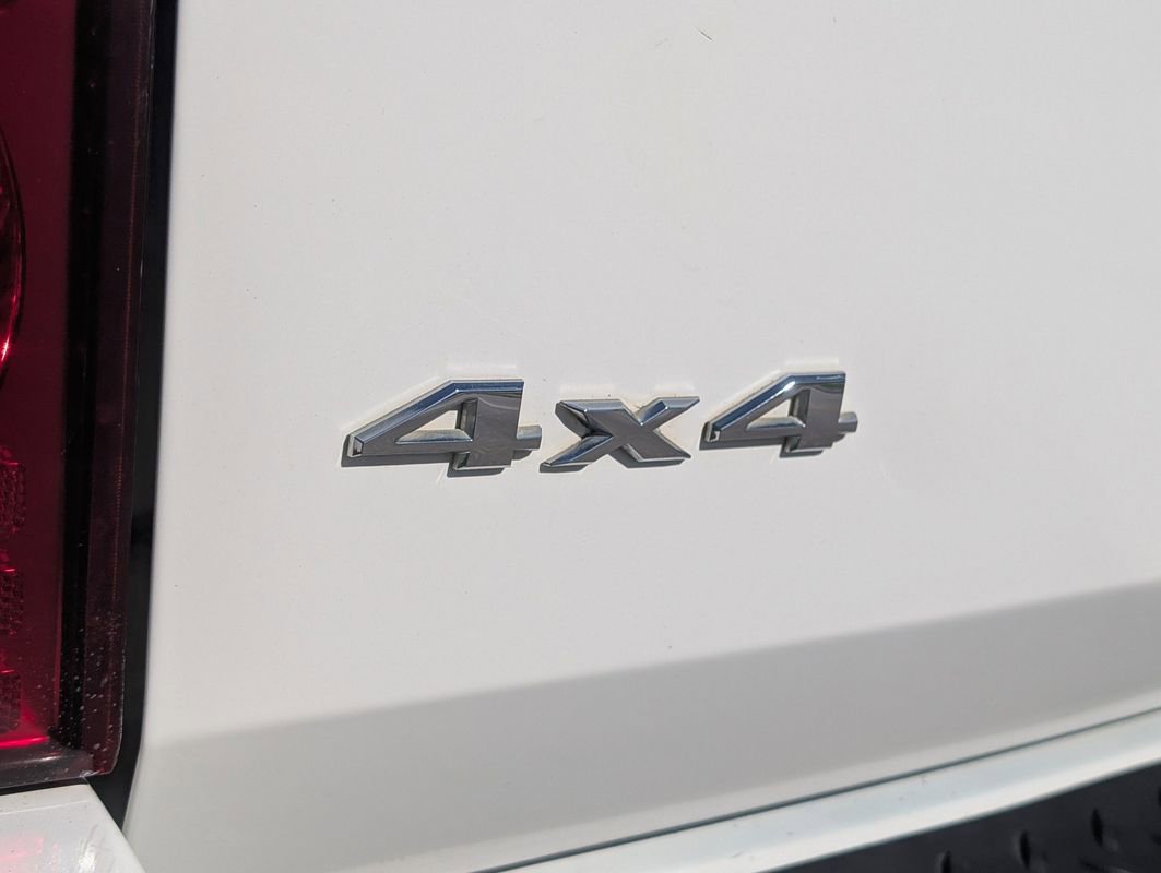 Used 2010 Jeep Commander Sport w/ Sun/Sound Group image 35