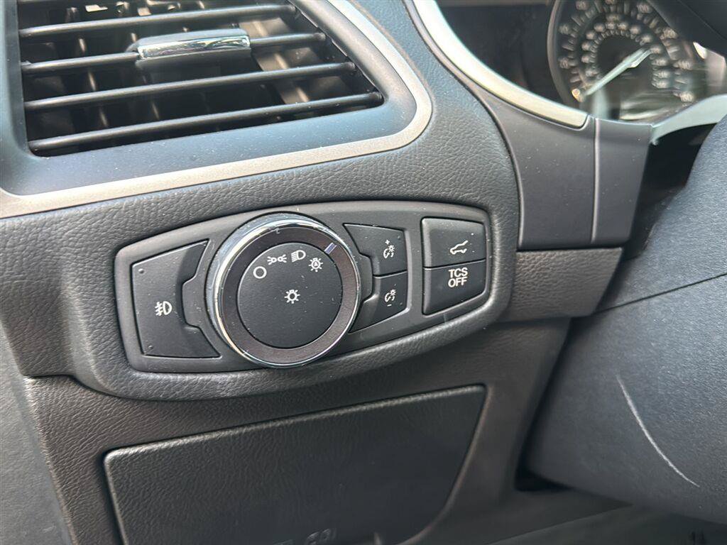 Used 2019 Ford Edge SEL AWD/4WD image 8