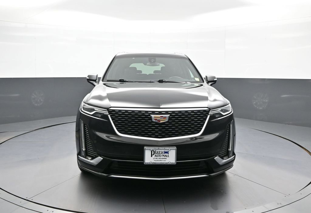Used 2023 Cadillac XT6 Luxury image 2