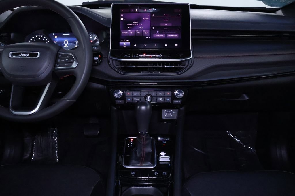 Used 2024 Jeep Compass Trailhawk image 17