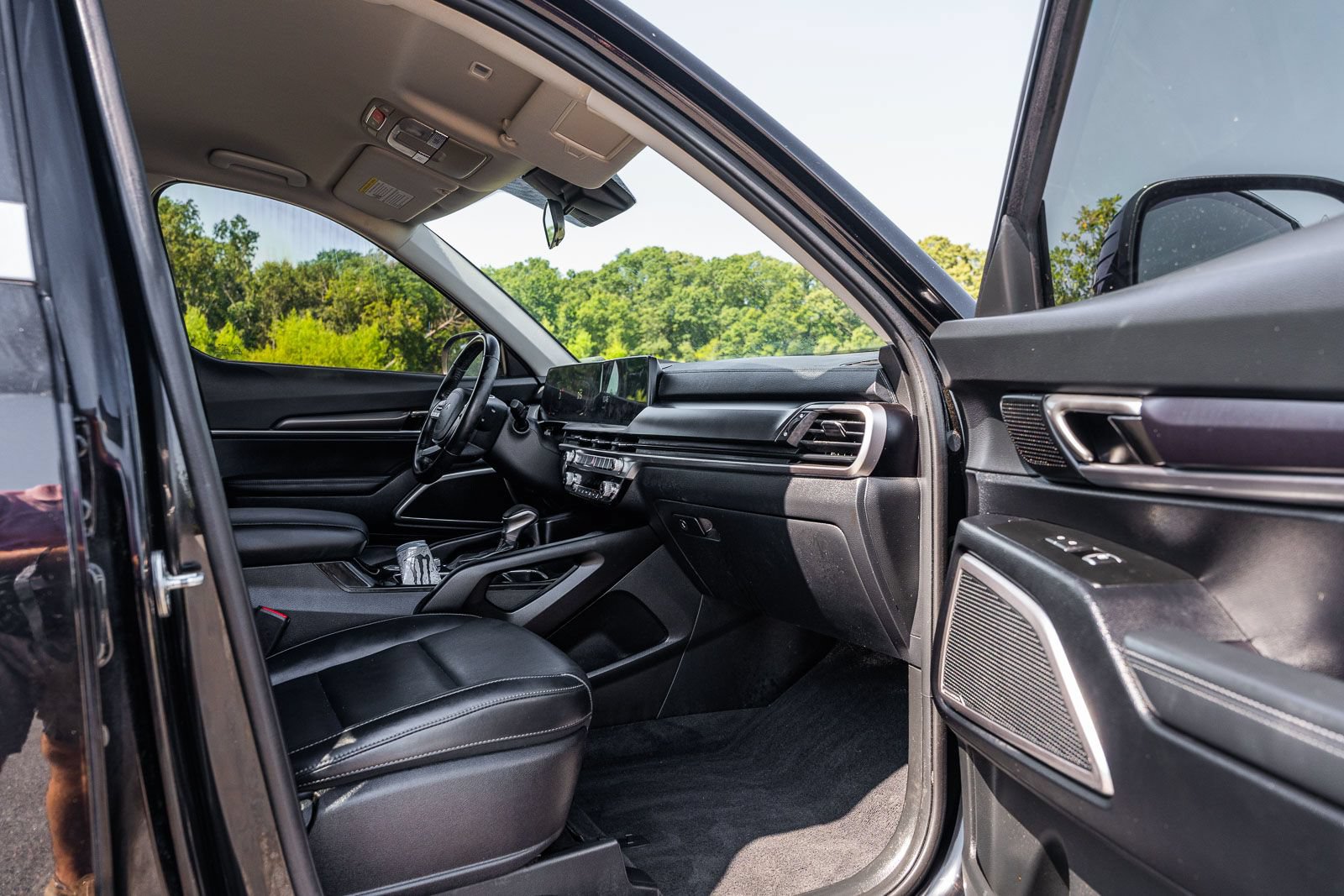 Used 2024 Kia Telluride LX FWD image 10
