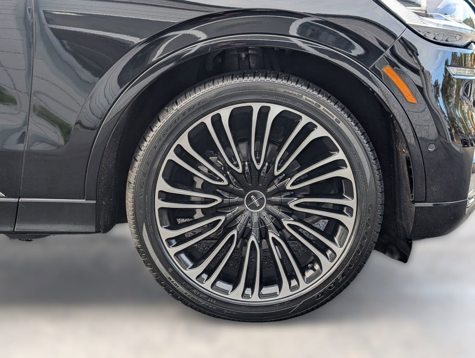 Used 2022 Lincoln Aviator Black Label w/ Dynamic Handling Package image 12