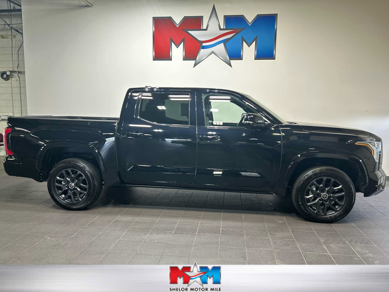 Used 2024 Toyota Tundra Platinum AWD/4WD video 1