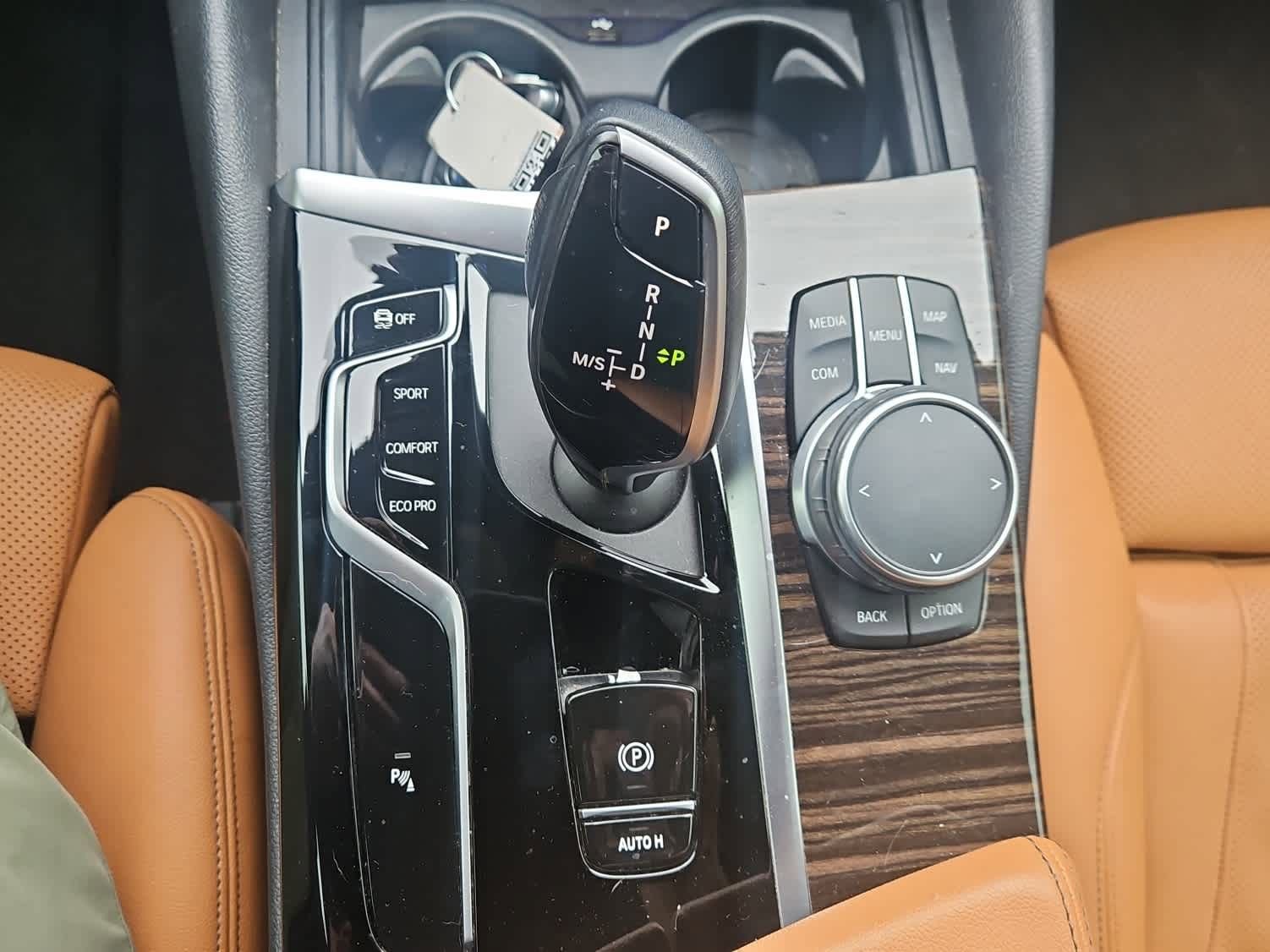 Used 2021 BMW 530i w/ Premium Package RWD image 18