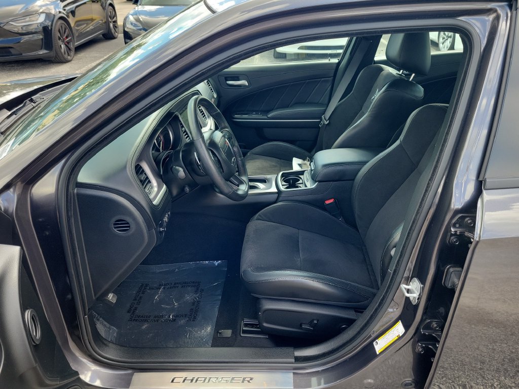 Used 2022 Dodge Charger Scat Pack w/ Plus Group RWD image 15