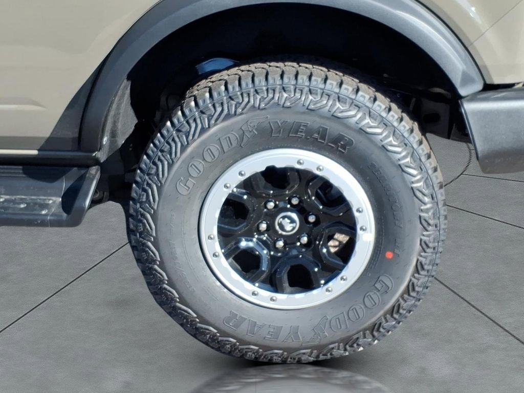 New 2025 Ford Bronco Outer Banks w/ Sasquatch Package image 4