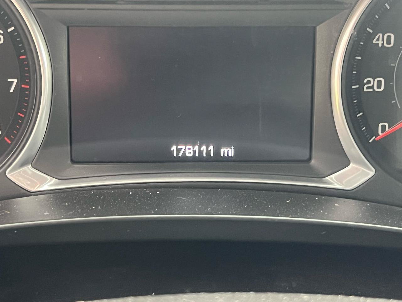 Used 2016 Chevrolet Malibu LT FWD image 14