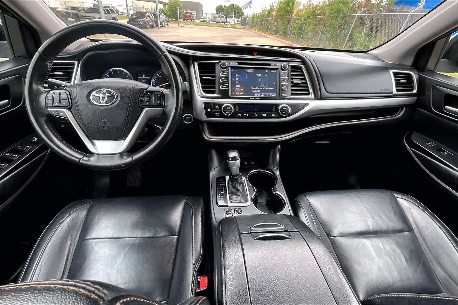 Used 2015 Toyota Highlander XLE AWD/4WD image 15